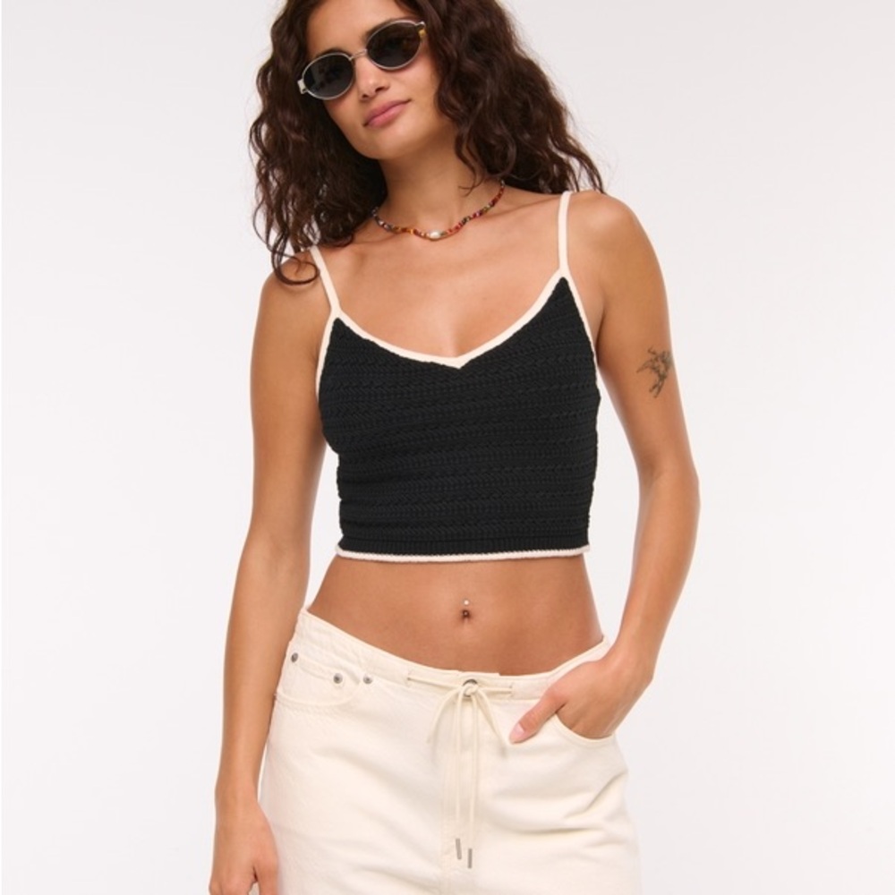 Abercrombie & Fitch Black and Cream Crochet Crop Top